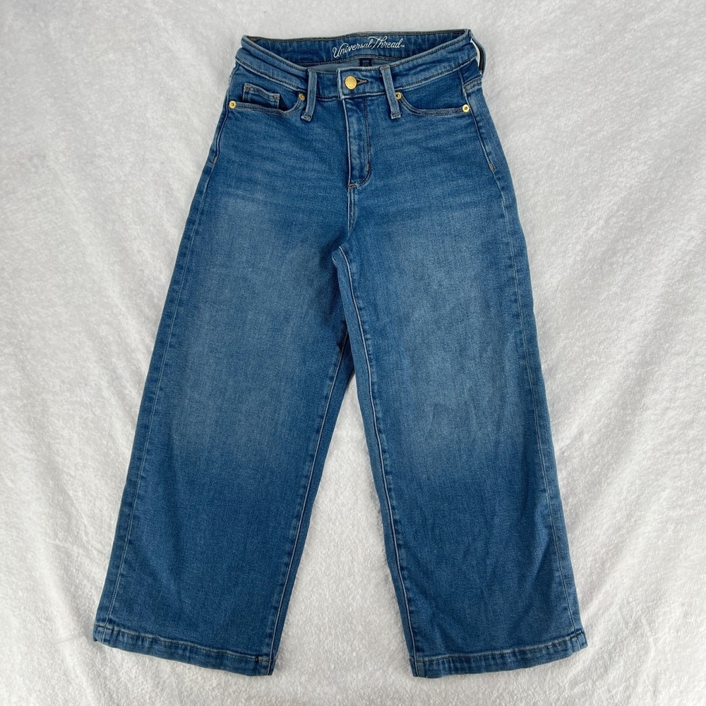 Universal Thread Wide Leg Cropped Blue Jeans